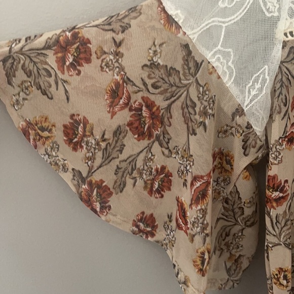 Mesh floral see through top - Picture 5 of 8